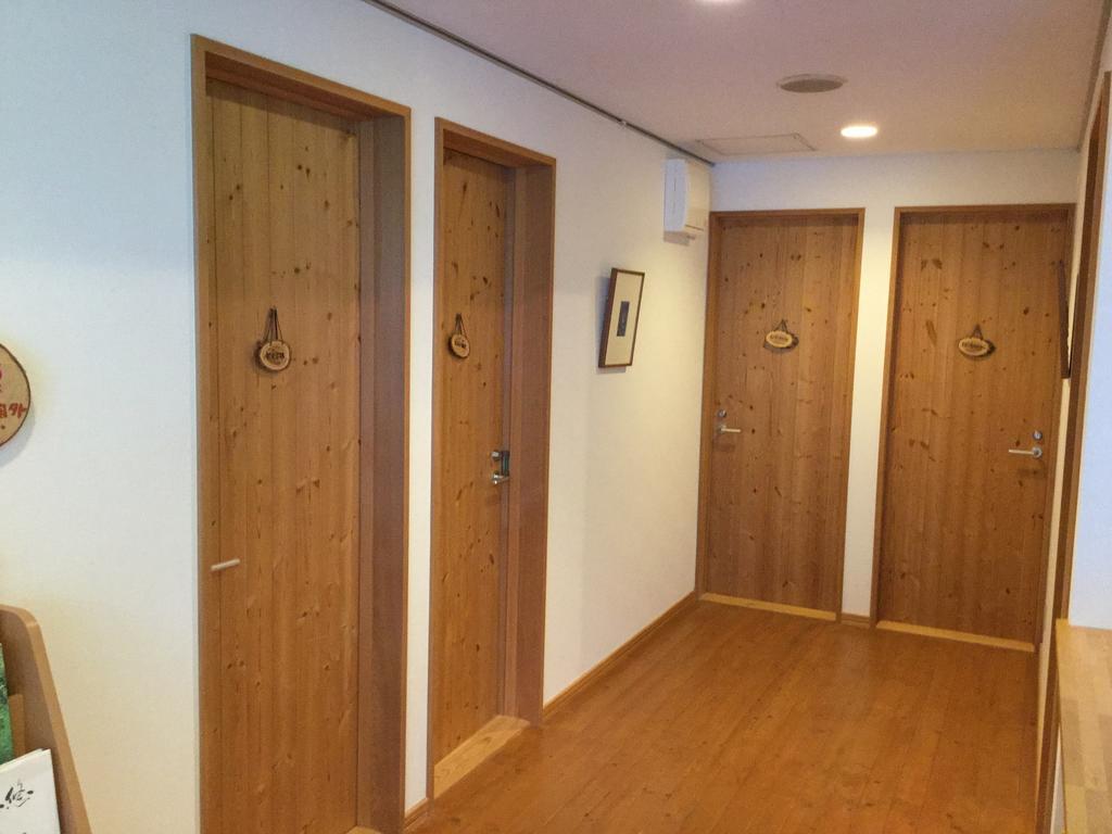 Pension Gooseberry Фурано Экстерьер фото